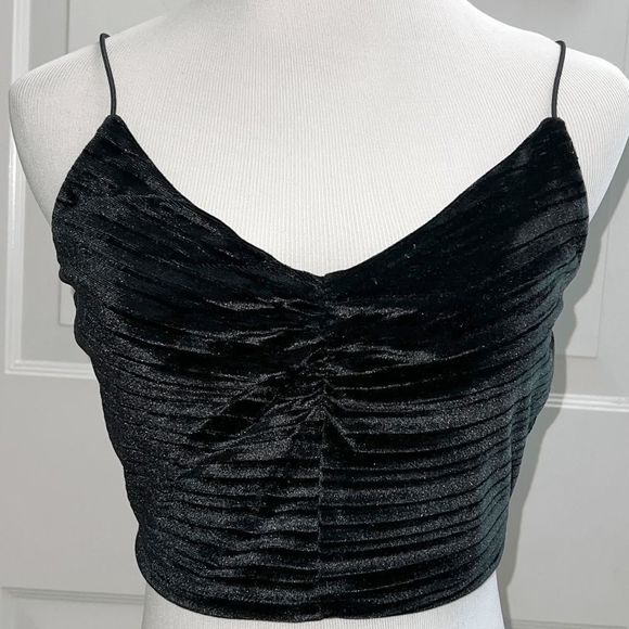 Women's Size 2XL Slim Fit Cinched Front Velvet Tiny Tank Top Wild Fable Black - Picture 3 of 4